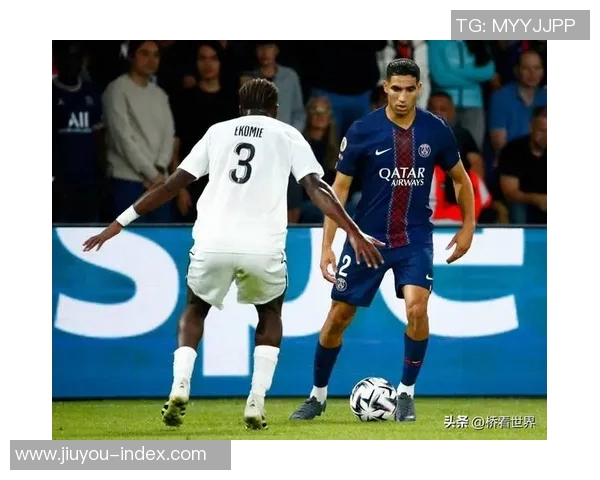 英超激战巴黎圣日耳曼与拜仁握手言和红牌争议引发全场热议