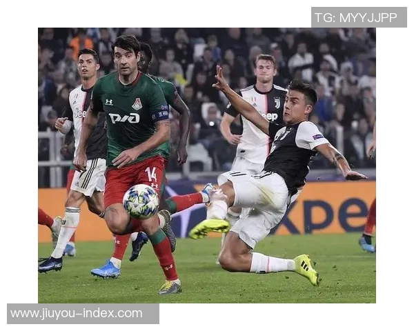 友谊赛曼联与尤文图斯激战成平局帽子戏法引发全场热潮