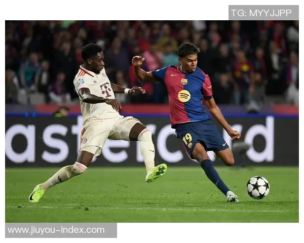 巴萨友谊赛惊险逆转曼城4-3争议判罚引发全场热议