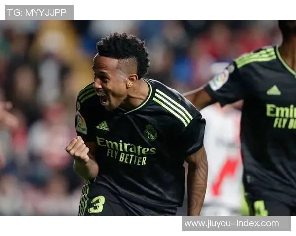 世界杯波尔图大胜那不勒斯红牌事件引发全场热议战术解析与精彩瞬间回顾