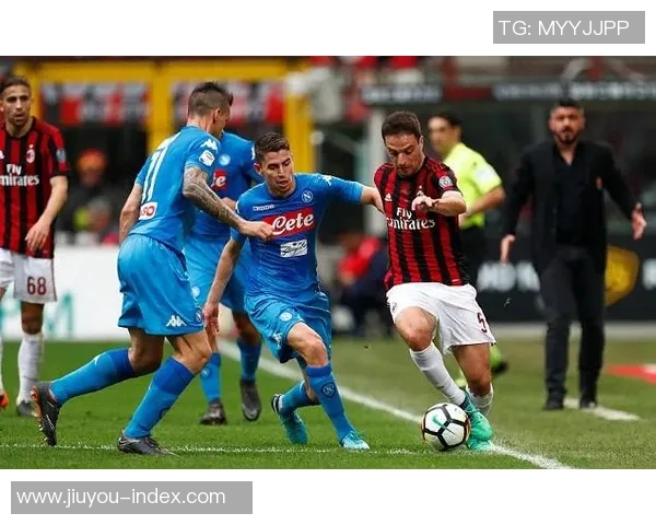 友谊赛精彩回顾：里昂与那不勒斯激战四三神扑瞬间引爆全场