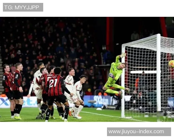 德甲精彩对决里昂大胜那不勒斯乌龙球成比赛转折点