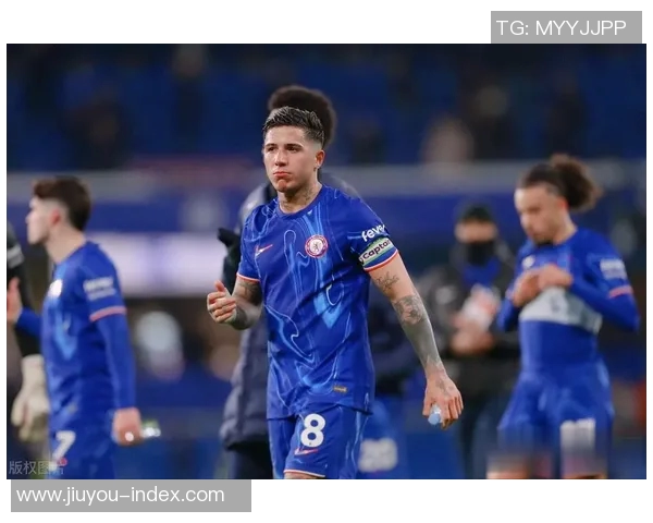 英超惊现冷门拜仁凭乌龙球1-0小胜切尔西引发全场轰动 英超惊现冷门拜仁凭乌龙球1-0小胜切尔西引发全场轰动